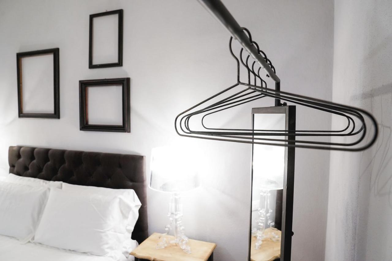 Art Apartment Black & White Suite Florença Exterior foto