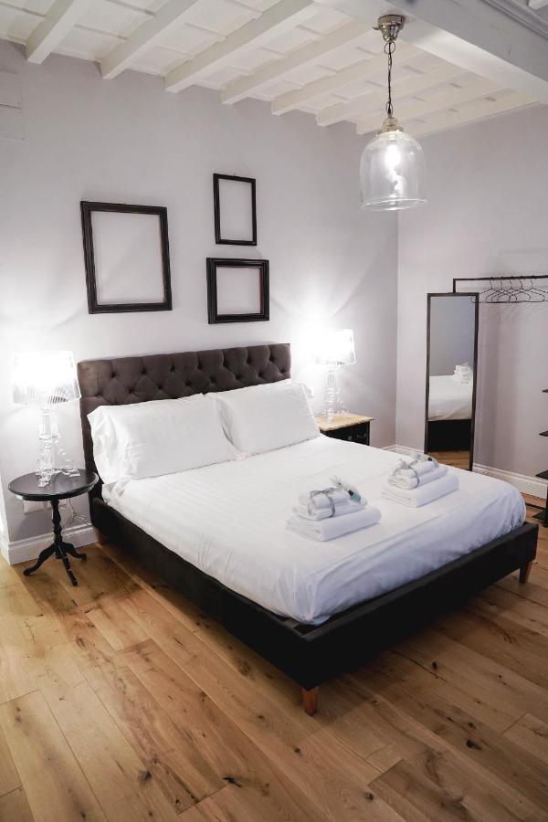 Art Apartment Black & White Suite Florença Exterior foto